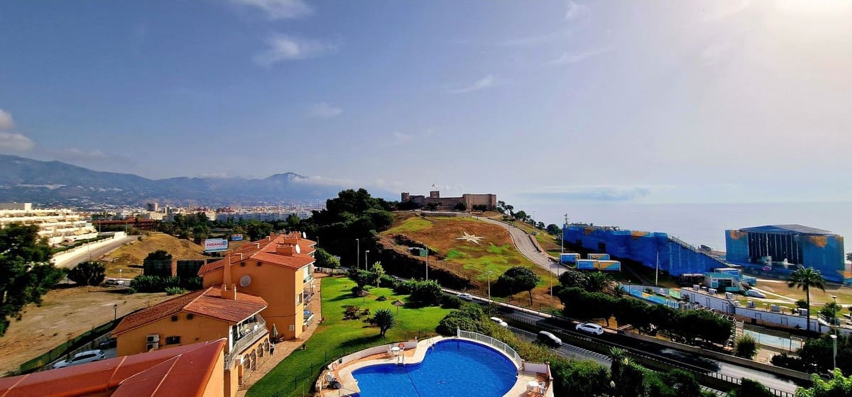 2 soveværelse Penthouse til salg i Fuengirola med swimmingpool garage - € 419.000 (Ref: 9617981)