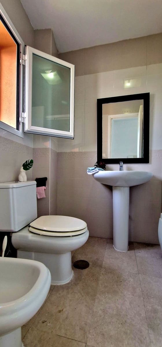 2 bedroom Penthouse for sale in Fuengirola with pool garage - € 419,000 (Ref: 9617981)