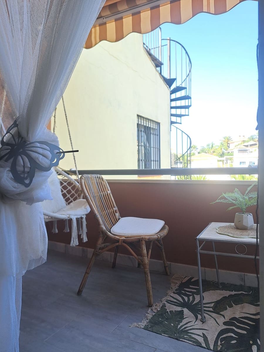 3 sypialnia Dom na sprzedaż w El Coto z basenem garażem - 350 000 € (Ref: 9617985)