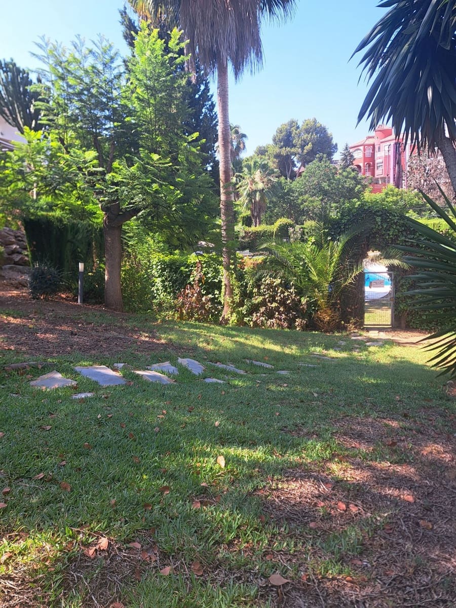 3 sypialnia Dom na sprzedaż w El Coto z basenem garażem - 350 000 € (Ref: 9617985)