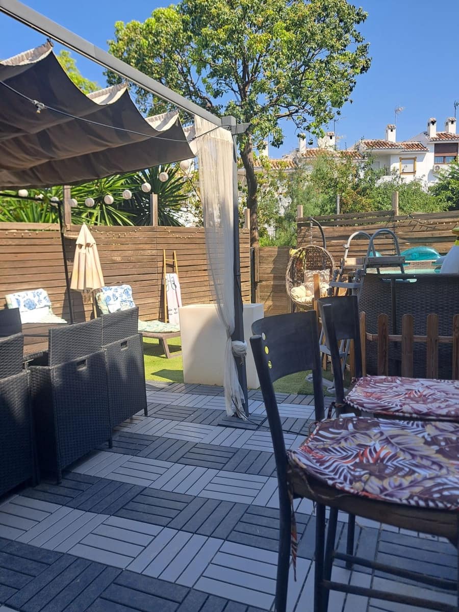 3 sypialnia Dom na sprzedaż w El Coto z basenem garażem - 350 000 € (Ref: 9617985)