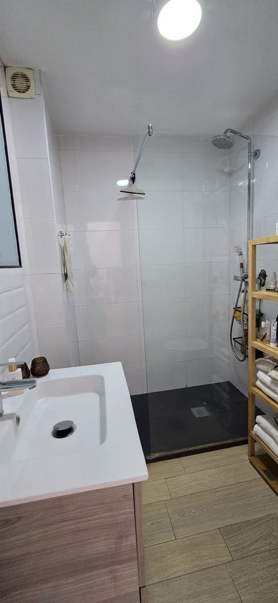 1 sypialnia Apartament na sprzedaż w El Faro z basenem - 255 000 € (Ref: 9617986)