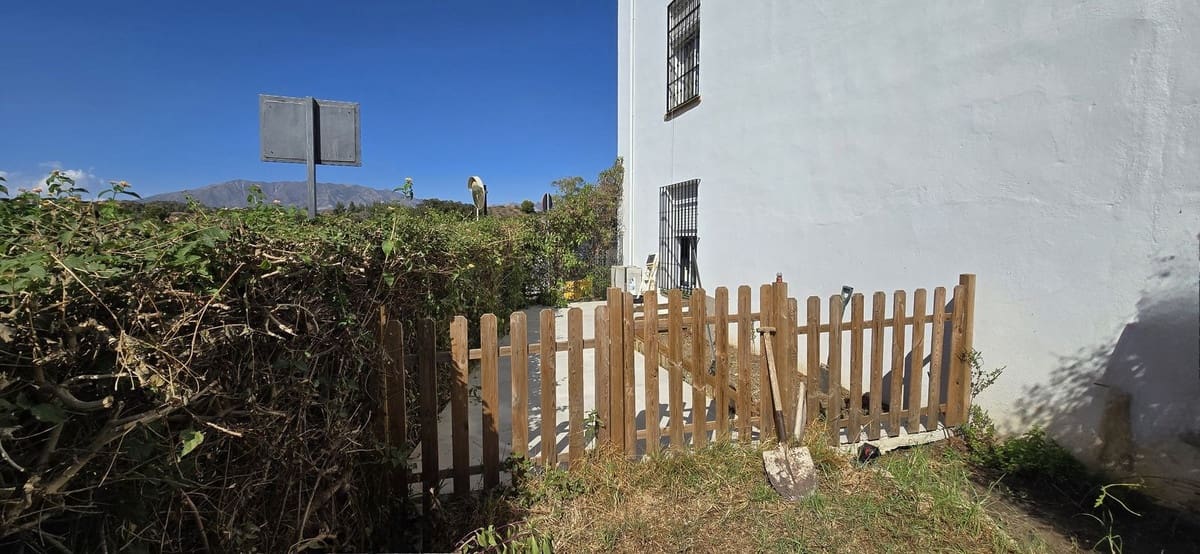 1 sypialnia Apartament na sprzedaż w El Faro z basenem - 255 000 € (Ref: 9617986)