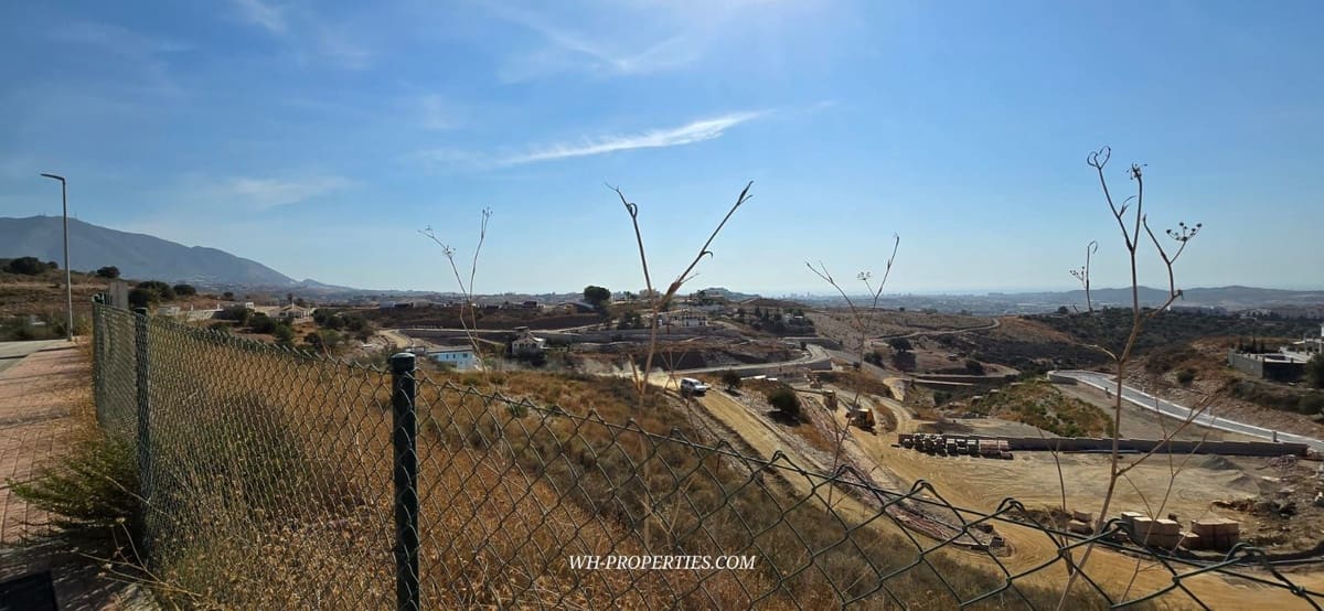 Building Plot for sale in Mijas Golf - € 175,000 (Ref: 9617988)