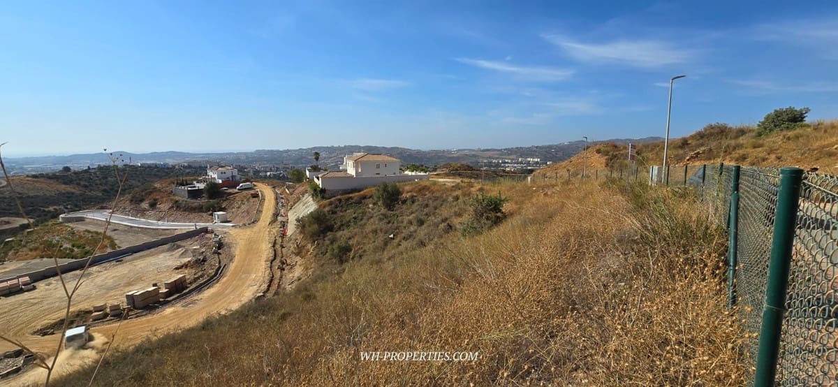 Building Plot for sale in Mijas Golf - € 175,000 (Ref: 9617988)