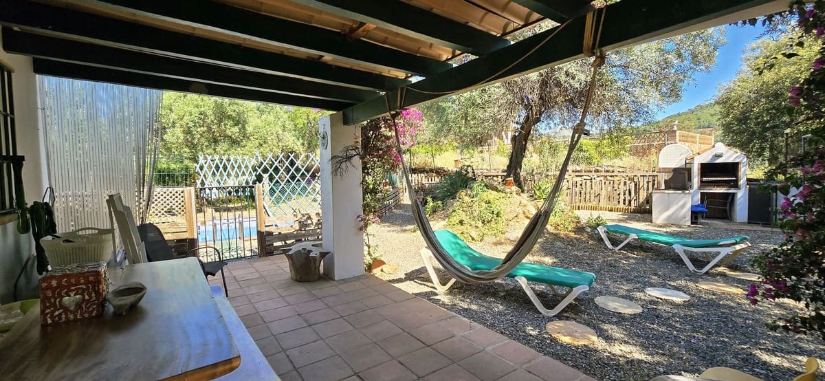 3 bedroom Villa for sale in Monda with pool - € 249,500 (Ref: 9617990)