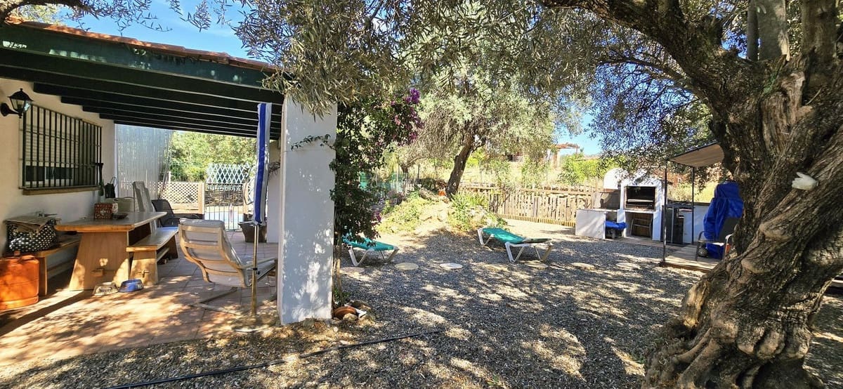 3 bedroom Villa for sale in Monda with pool - € 249,500 (Ref: 9617990)