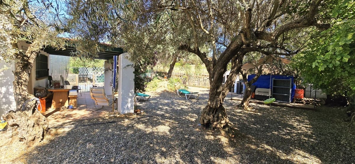 3 bedroom Villa for sale in Monda with pool - € 249,500 (Ref: 9617990)