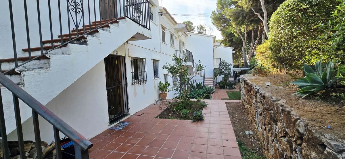 3 soveværelse Lejlighed til salg i Nueva Andalucia med swimmingpool garage - € 420.000 (Ref: 9617991)