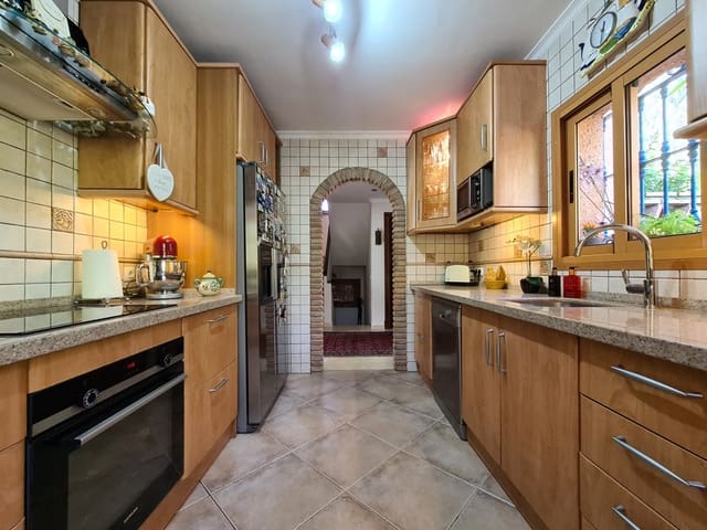 4 soveværelse Villa til salg i Campo Mijas, Mijas med swimmingpool garage - € 870.000 (Ref: 9617992)