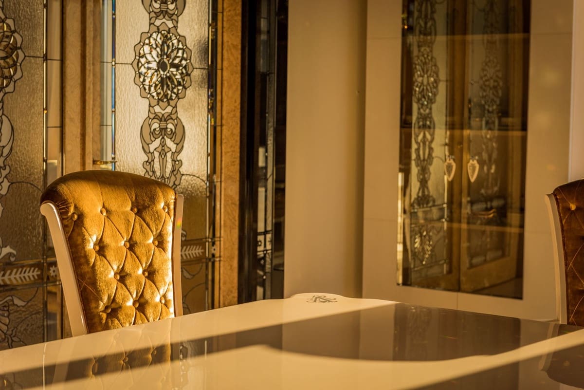 7 bedroom Villa for sale in Las Chapas with pool - € 9,500,000 (Ref: 9617993)