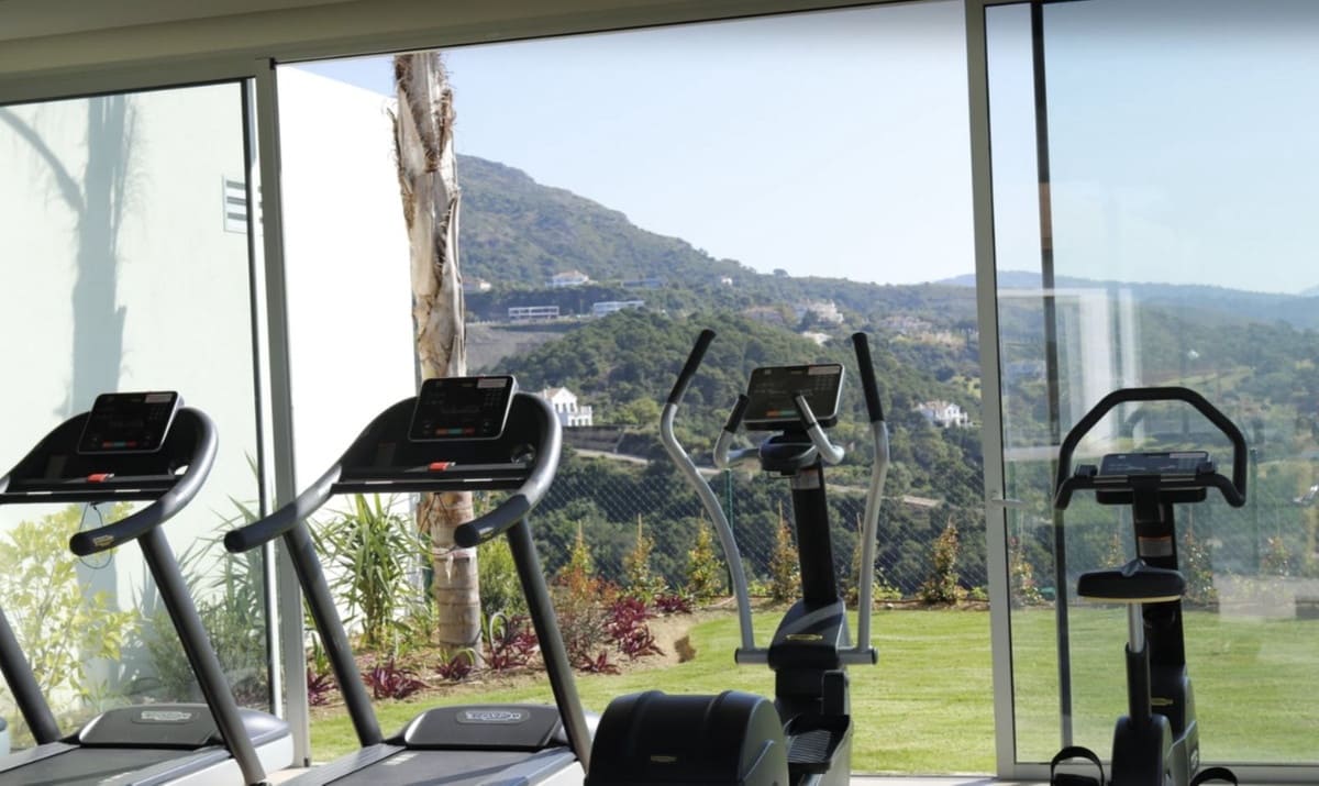 2 bedroom Apartment for sale in Marbella with pool garage - € 690,000 (Ref: 7854420)