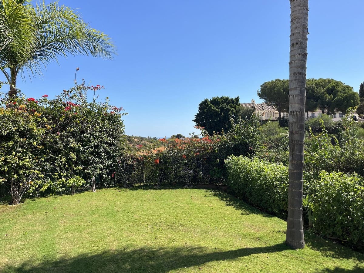 5 makuuhuone Paritalo myytävänä paikassa Cabopino mukana uima-altaan 
autotalli - 1 695 000 € (Ref: 9267756)