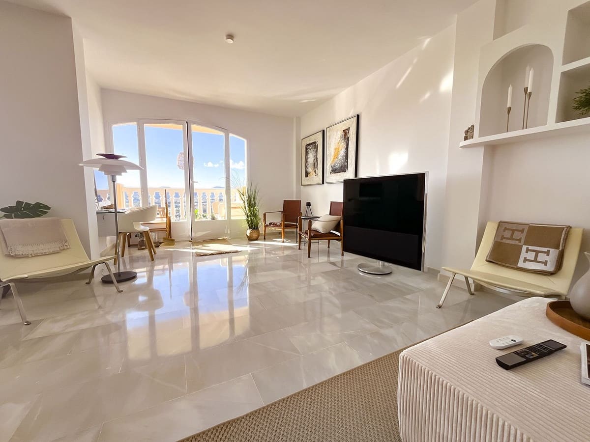 3 soverom Villa til salgs i Mijas Golf med svømmebasseng garasje - € 1 195 000 (Ref: 9474360)