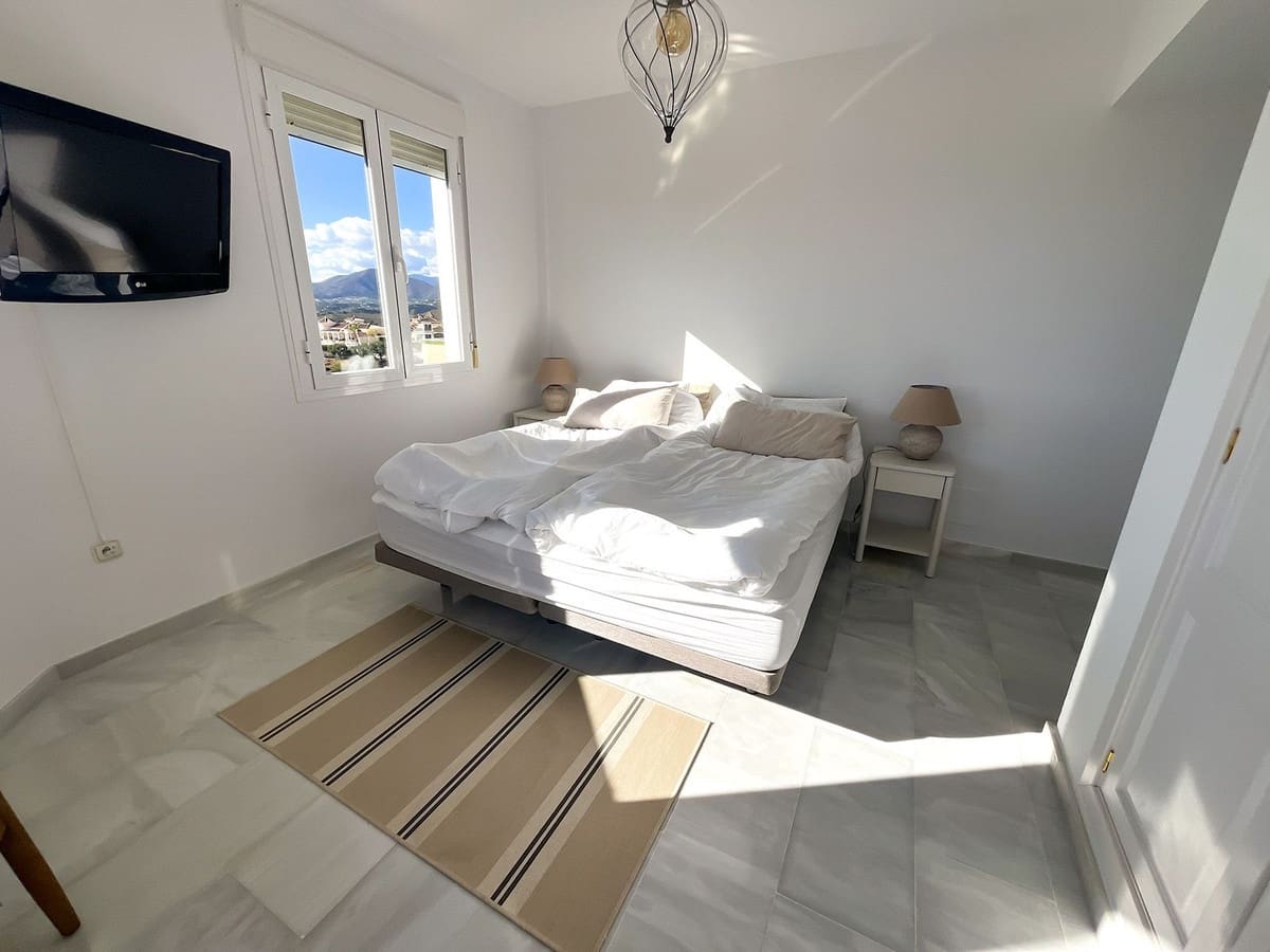 3 soverom Villa til salgs i Mijas Golf med svømmebasseng garasje - € 1 195 000 (Ref: 9474360)