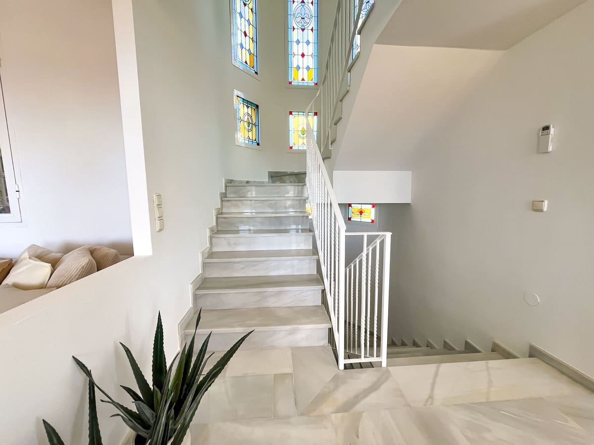 3 soverom Villa til salgs i Mijas Golf med svømmebasseng garasje - € 1 195 000 (Ref: 9474360)