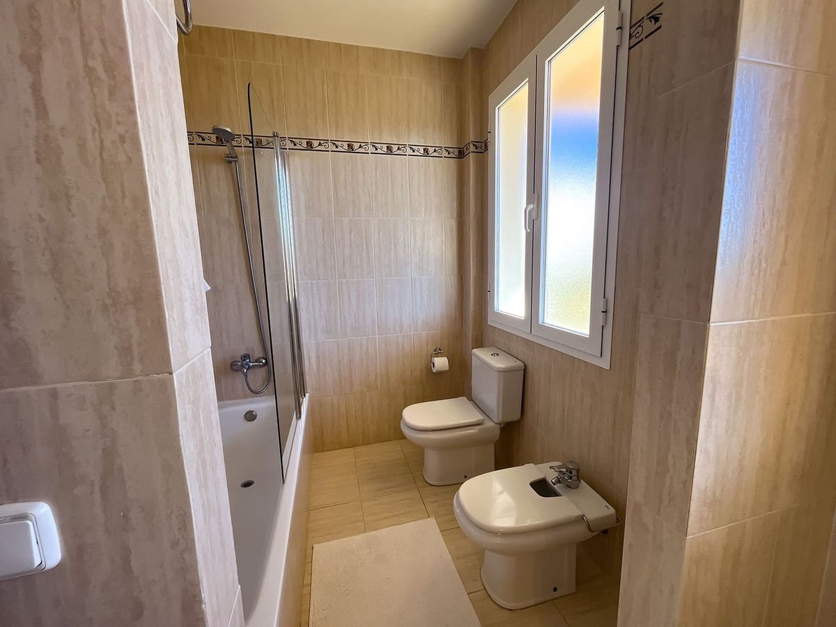 3 soverom Villa til salgs i Mijas Golf med svømmebasseng garasje - € 1 195 000 (Ref: 9474360)