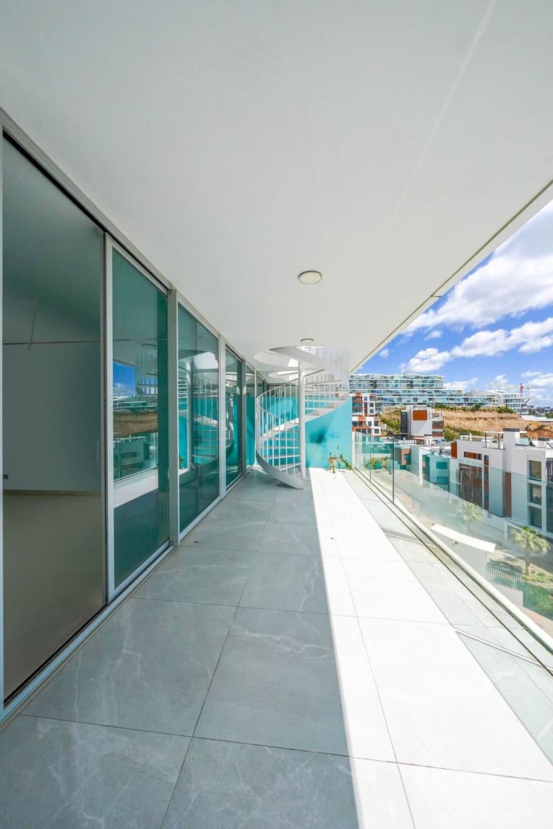 2 bedroom Penthouse for sale in Fuengirola with pool garage - € 775,000 (Ref: 9708029)
