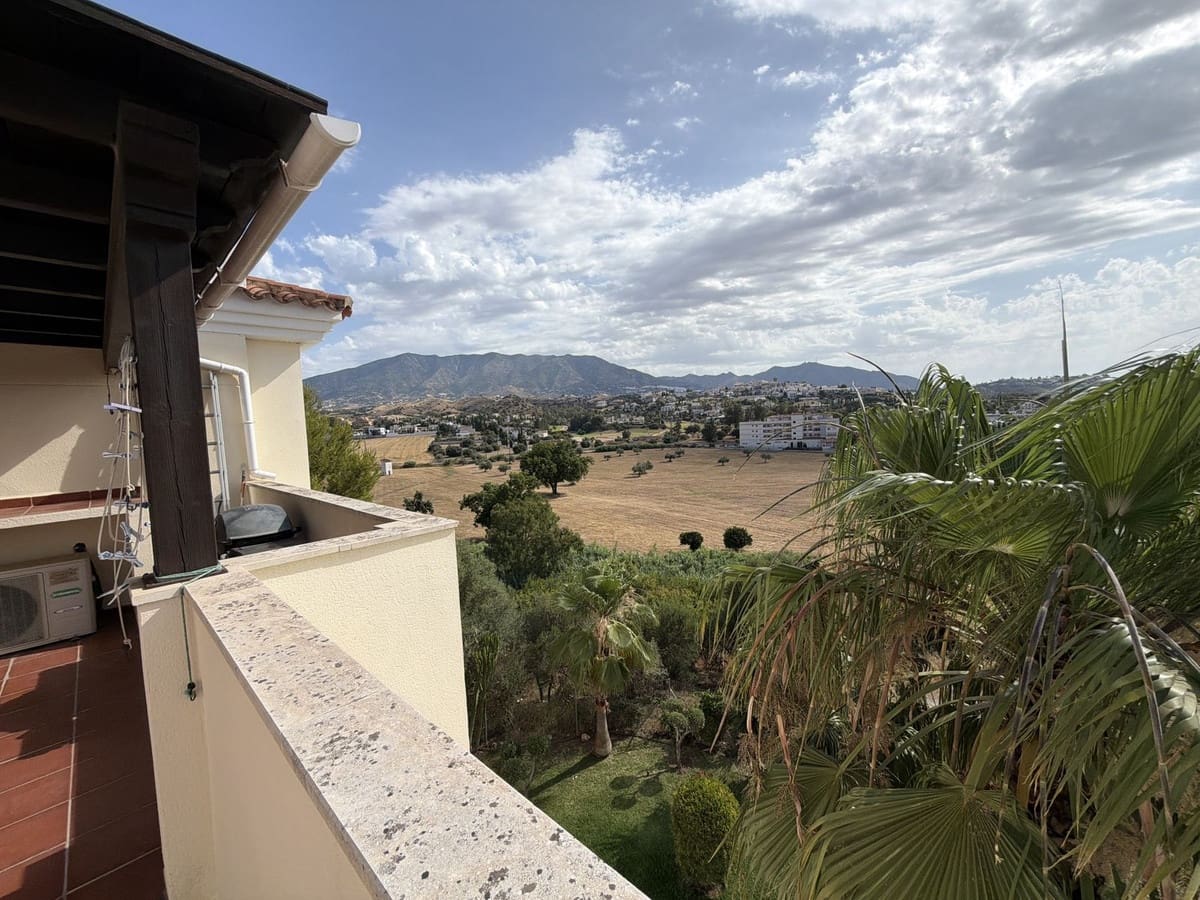 2 bedroom Penthouse for rent in La Cala Hills with pool garage - € 1,900 (Ref: 9905129)