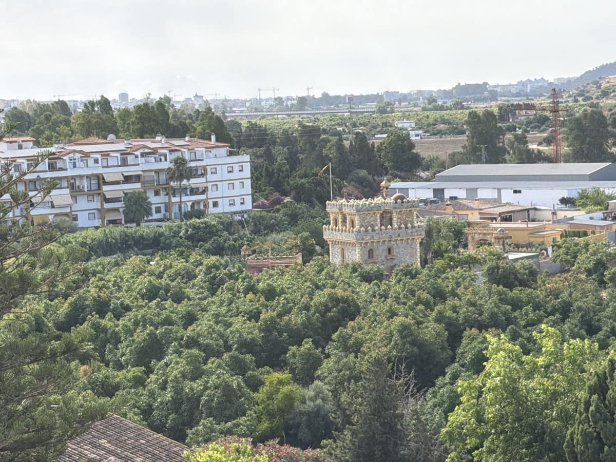 2 bedroom Penthouse for rent in La Cala Hills with pool garage - € 1,900 (Ref: 9905129)