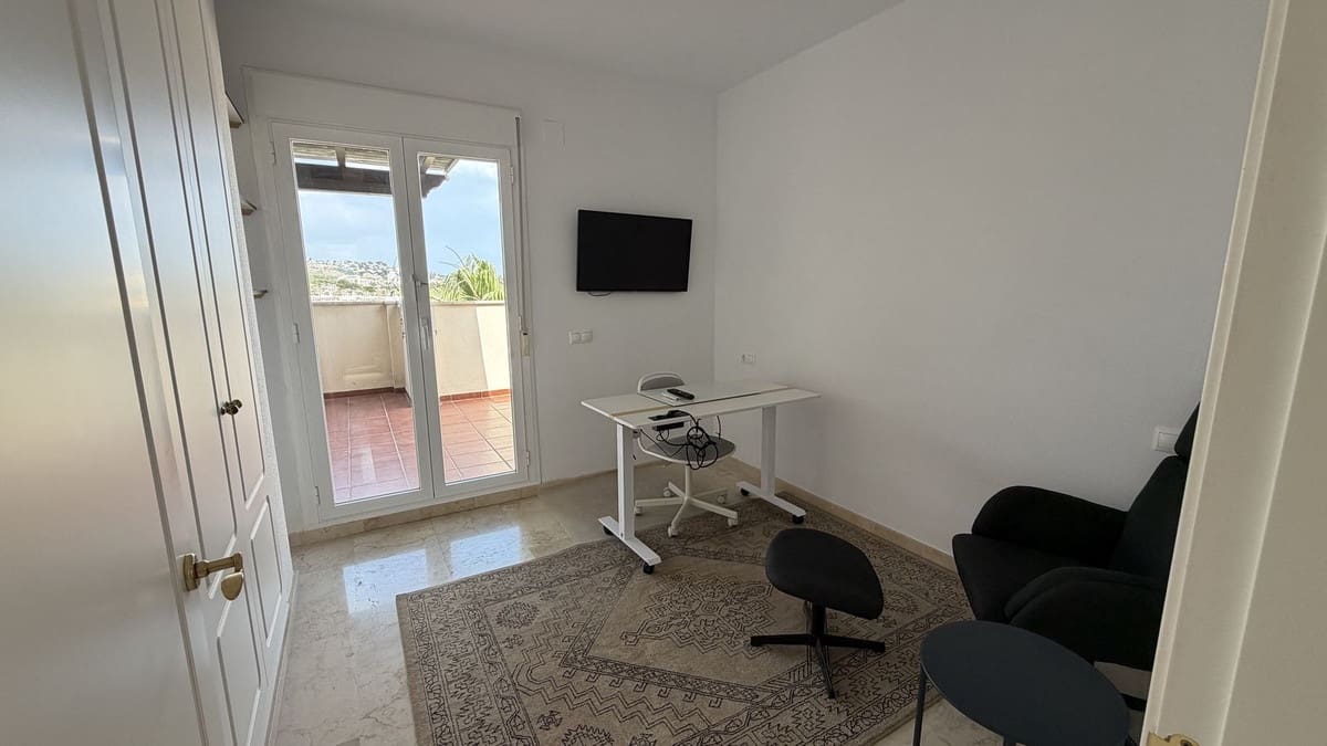 2 Zimmer Penthouse zu verkaufen in La Cala Hills mit Pool Garage - 389.000 € (Ref: 9937456)