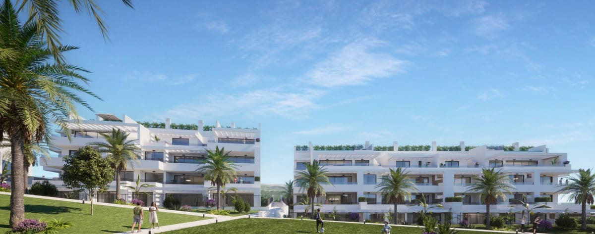 4 sovrum Takvåning till salu i Estepona med pool garage - 975 000 € (Ref: 8600376)