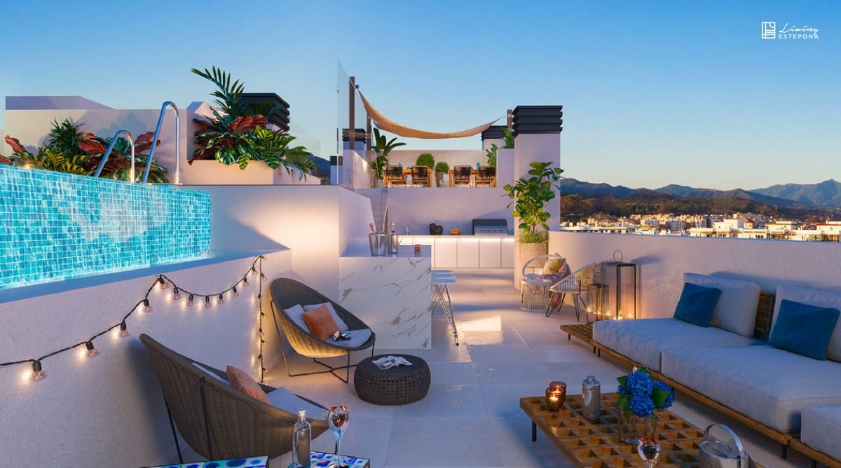 2 bedroom Apartment for sale in Estepona with pool garage - € 549,000 (Ref: 8600380)