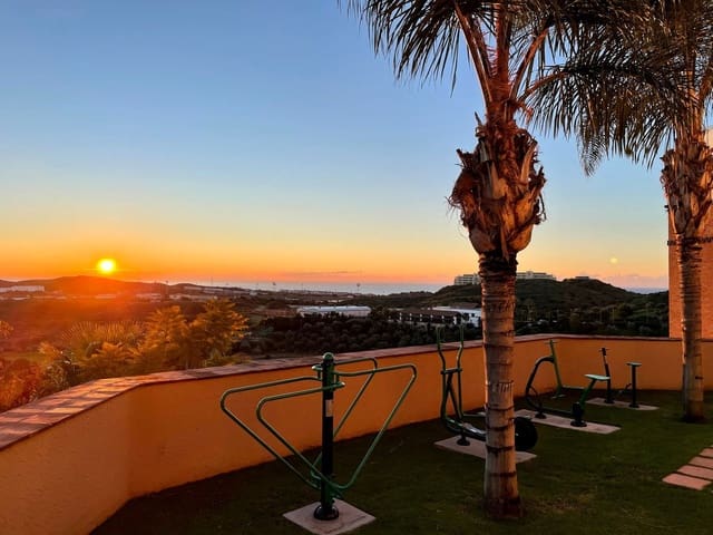 3 sovrum Takvåning till salu i Mijas med pool garage - 1 000 000 € (Ref: 8600383)