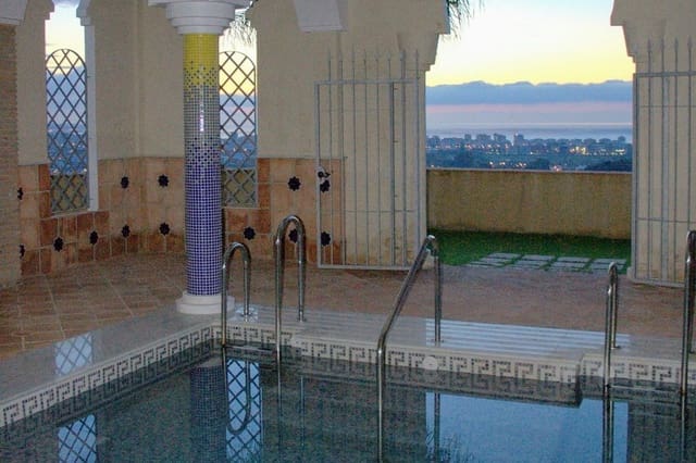3 slaapkamer Penthouse te koop in Mijas met zwembad garage - € 1.000.000 (Ref: 8600383)