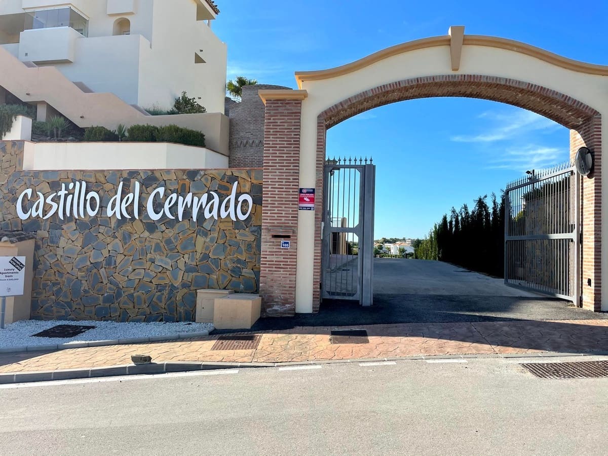 Ático de 3 habitaciones en Mijas en venta con piscina garaje - 1.000.000 € (Ref: 8600383)
