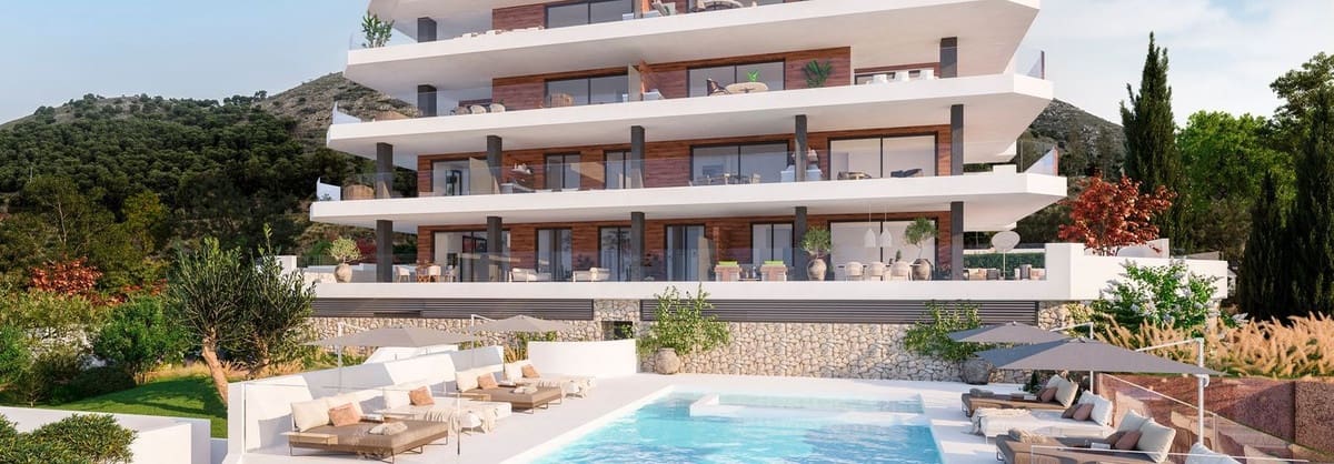 Apartamento de 3 habitaciones en Fuengirola en venta con piscina garaje - 669.000 € (Ref: 8604912)