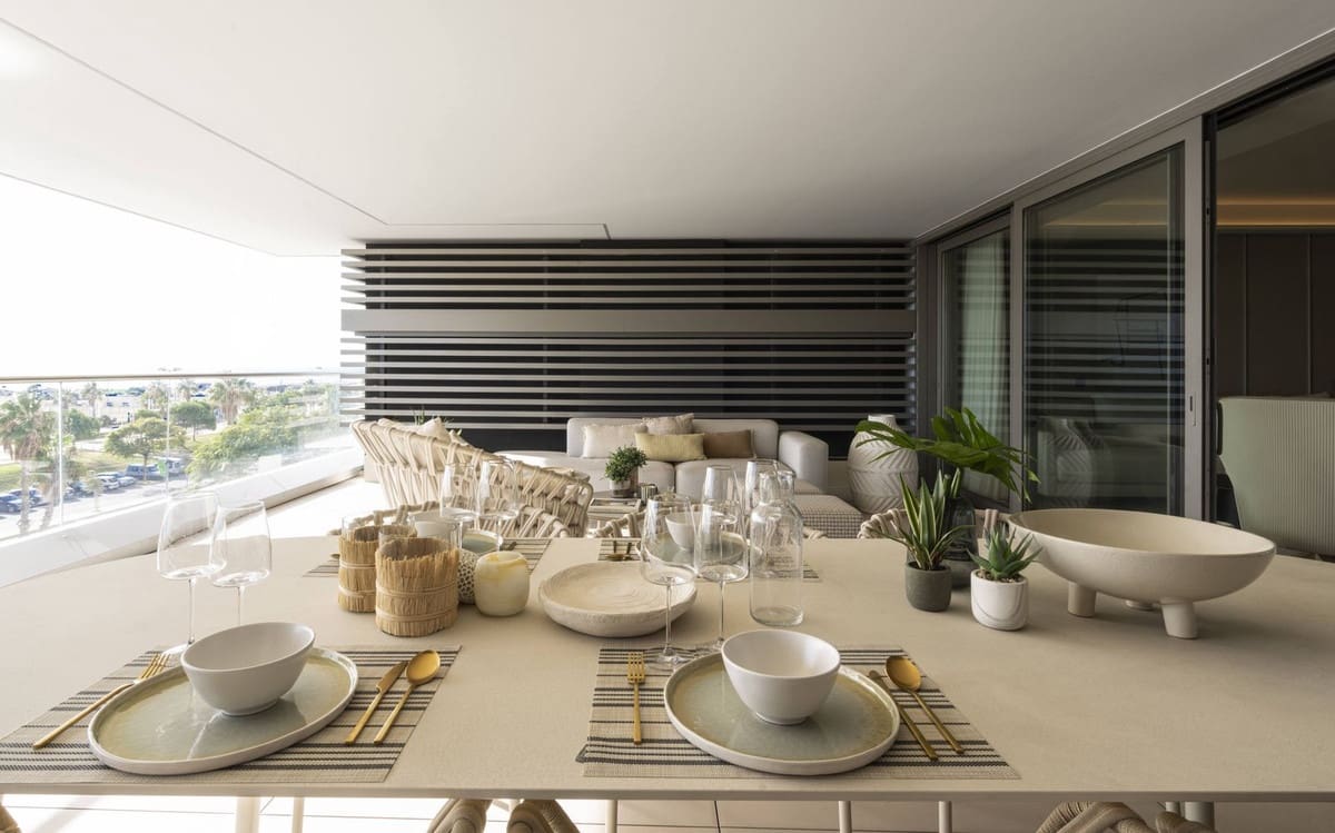 4 bedroom Apartment for sale in Malaga city with pool garage - € 4,408,000 (Ref: 8605687)