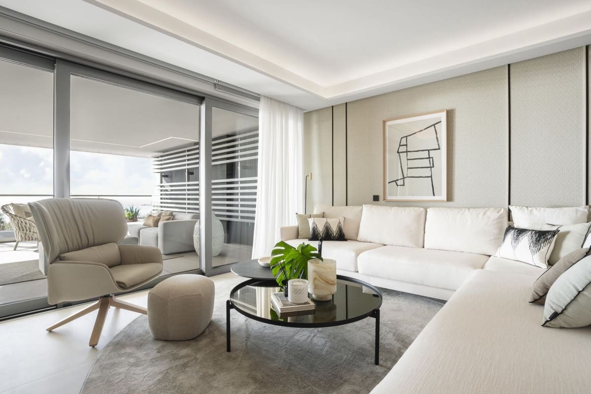 4 bedroom Apartment for sale in Malaga city with pool garage - € 4,408,000 (Ref: 8605687)