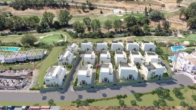 3 slaapkamer Villa te koop in Estepona - € 1.017.500 (Ref: 8633592)