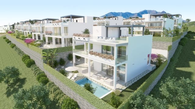 3 bedroom Villa for sale in Estepona - € 1,400,000 (Ref: 8633592)