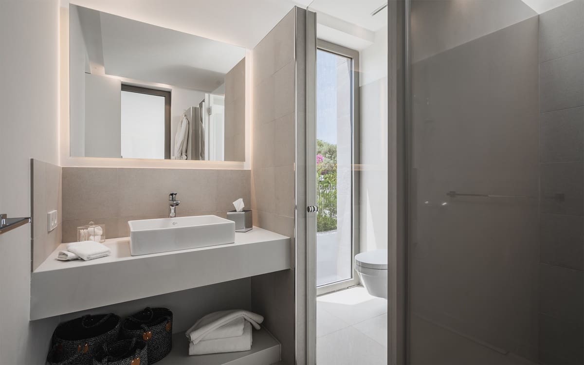 5 slaapkamer Huis te koop in El Paraiso - € 2.395.000 (Ref: 8633595)