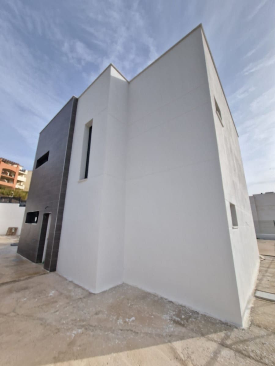 4 Zimmer Villa zu verkaufen in Manilva mit Pool Garage - 730.000 € (Ref: 8654169)