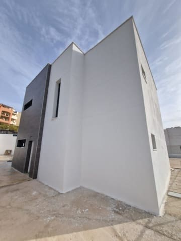 4 Zimmer Villa zu verkaufen in Manilva mit Pool Garage - 730.000 € (Ref: 8654169)