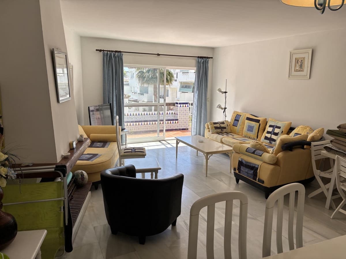 3 slaapkamer Appartement te koop in Calahonda met zwembad garage - € 475.000 (Ref: 8675197)