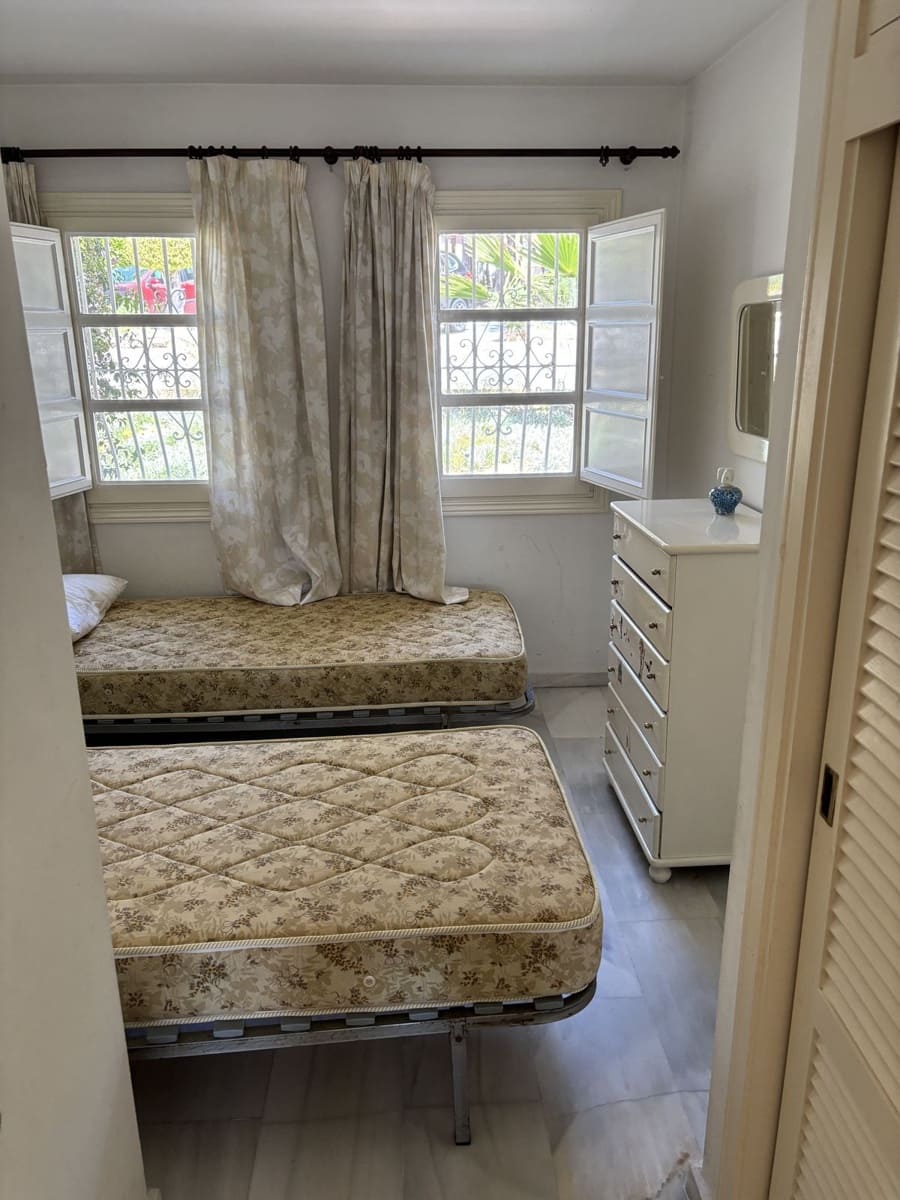 3 slaapkamer Appartement te koop in Calahonda met zwembad garage - € 475.000 (Ref: 8675197)