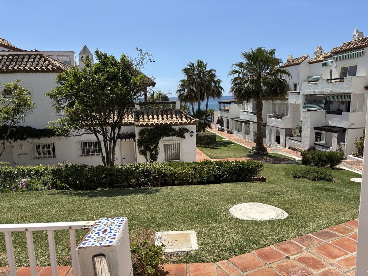 3 slaapkamer Appartement te koop in Calahonda met zwembad garage - € 475.000 (Ref: 8675197)