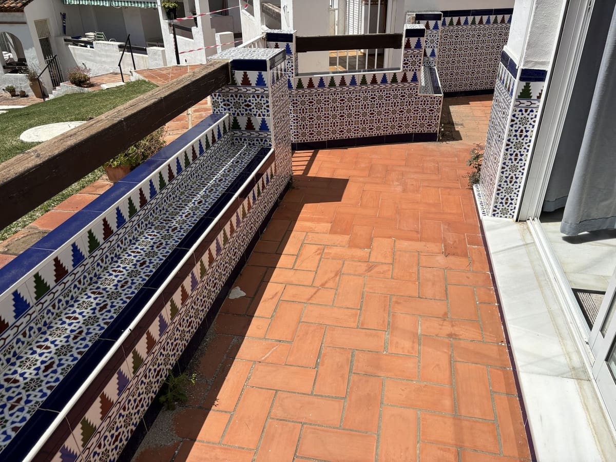 3 slaapkamer Appartement te koop in Calahonda met zwembad garage - € 475.000 (Ref: 8675197)