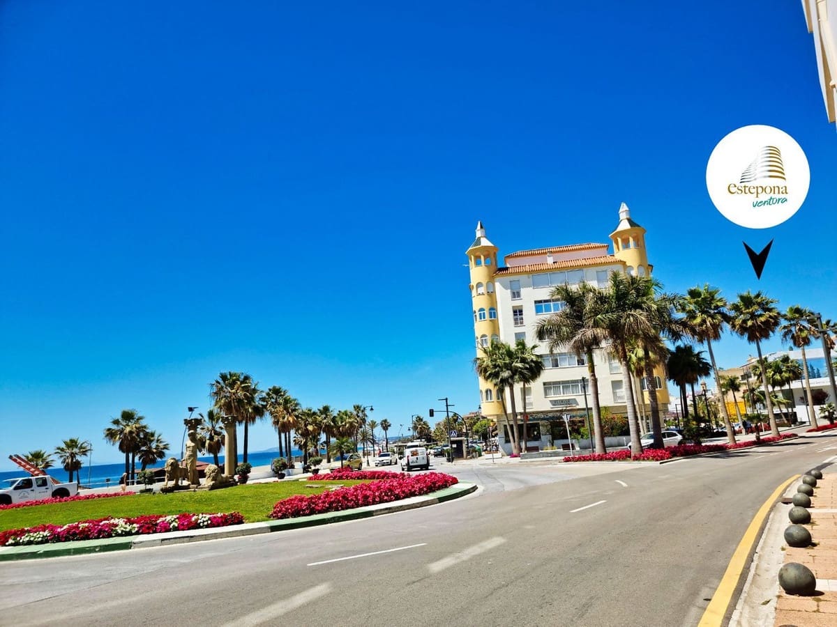 Erhverv til salg i Estepona - € 1.400.000 (Ref: 8677286)