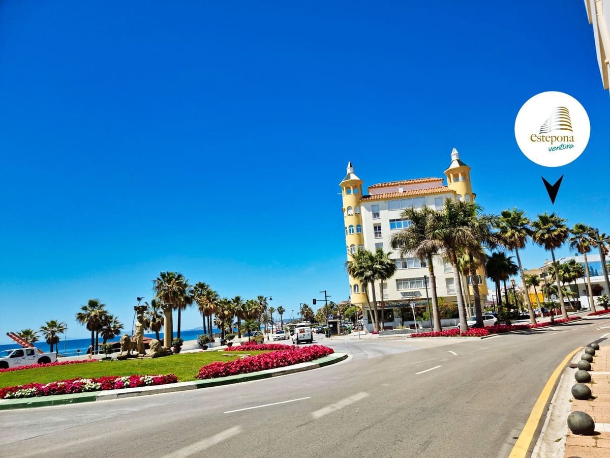 Komercyjne na sprzedaż w Estepona - 1 400 000 € (Ref: 8677286)