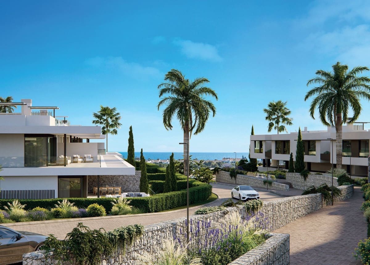2 bedroom Apartment for sale in Marbella with pool - € 1,020,000 (Ref: 8693176)