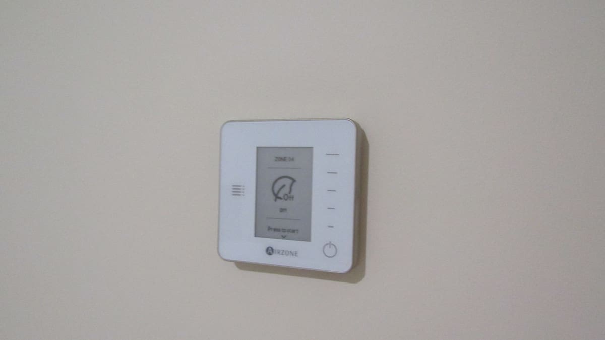 3 makuuhuone Huoneisto myytävänä paikassa Calahonda mukana uima-altaan - 1 195 000 € (Ref: 8751760)