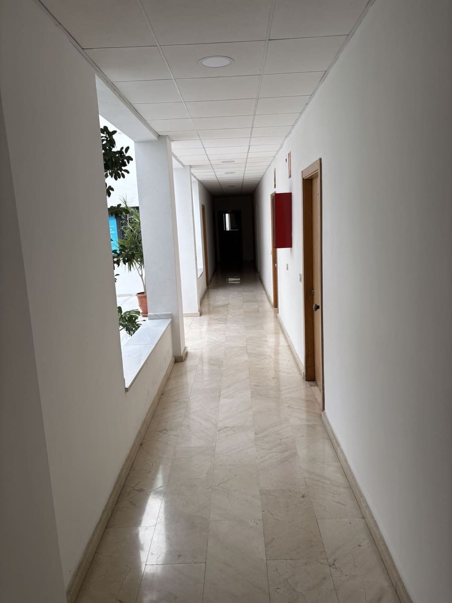 7 soveværelse Erhverv til salg i Fuengirola - € 2.500.000 (Ref: 8837792)