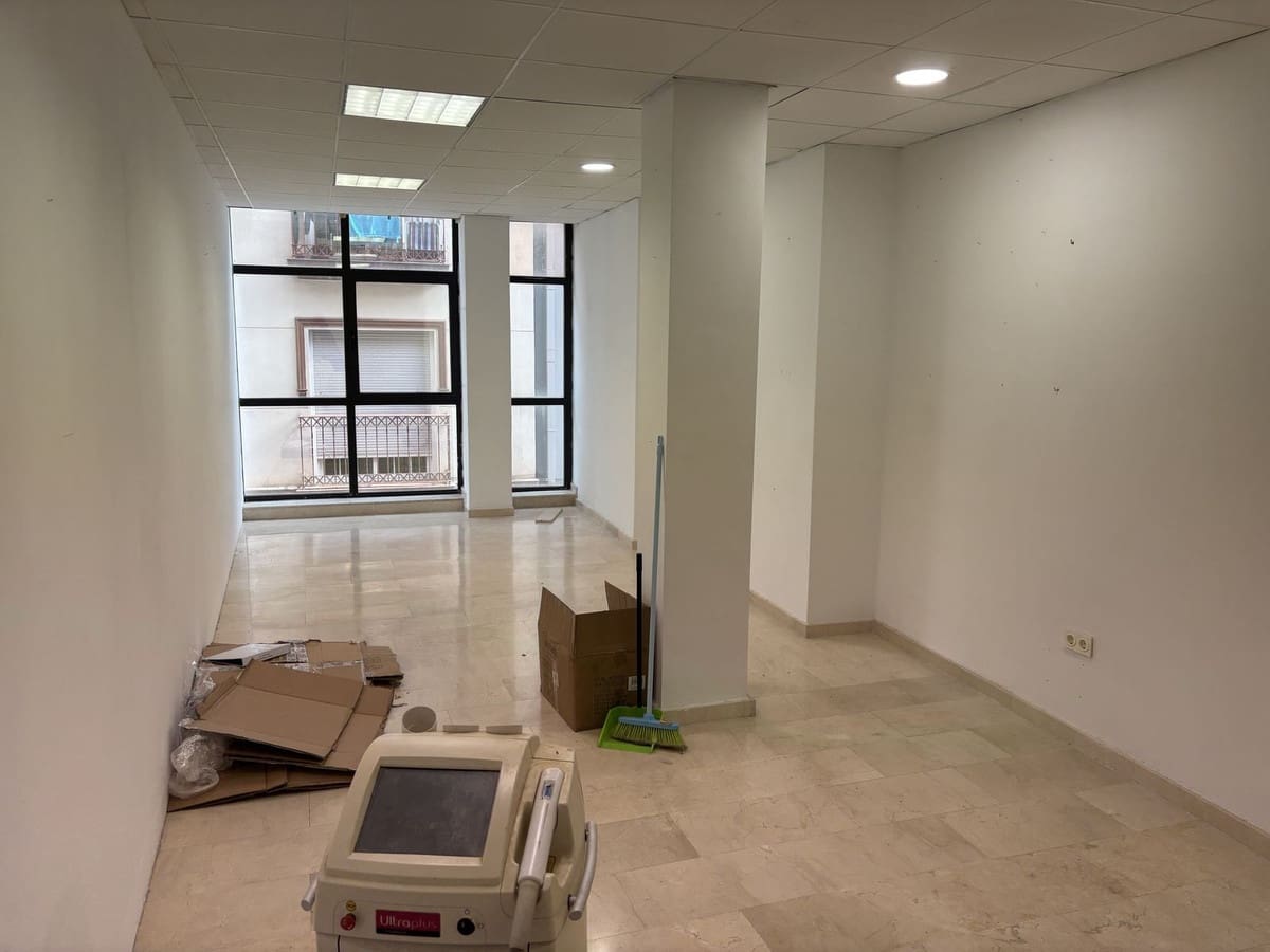 7 soveværelse Erhverv til salg i Fuengirola - € 2.500.000 (Ref: 8837792)