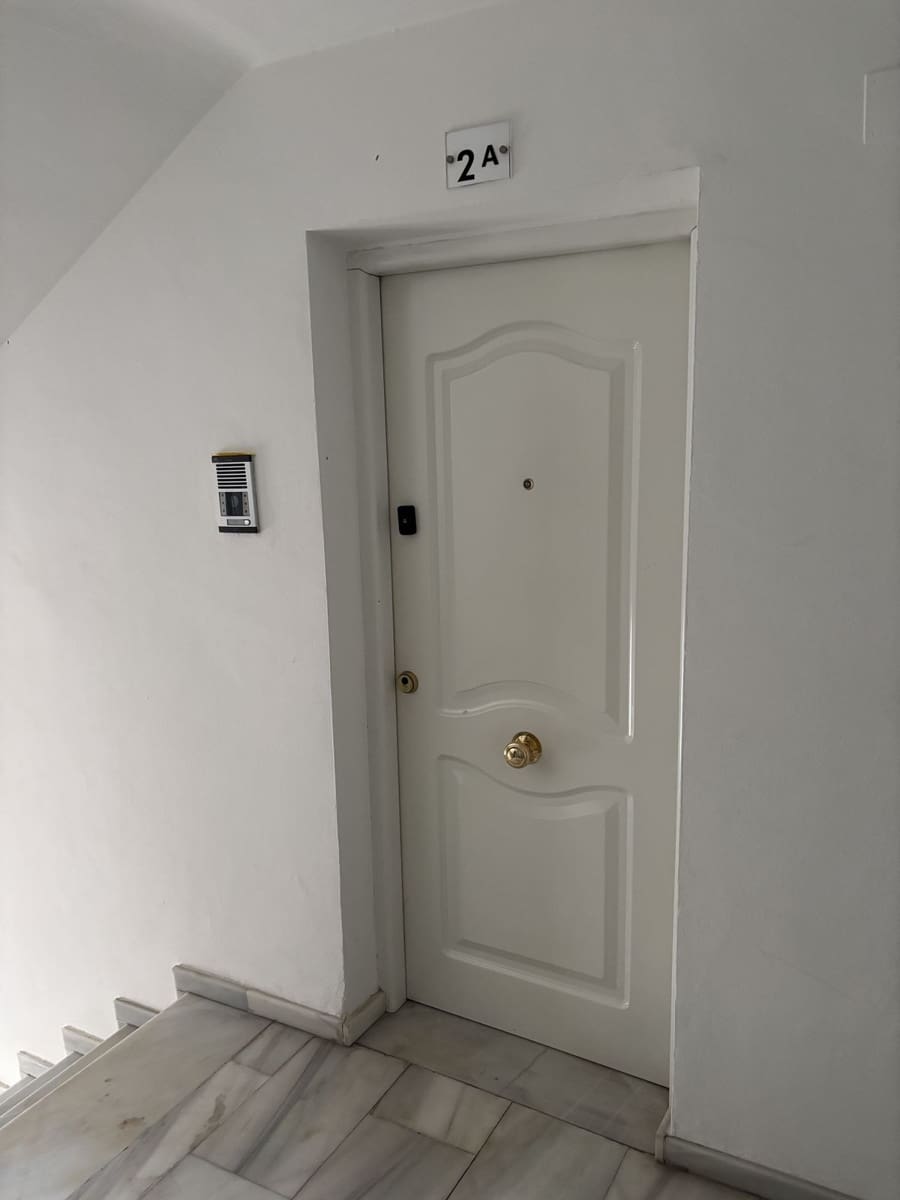 7 makuuhuone Kaupallinen myytävänä paikassa Fuengirola - 2 500 000 € (Ref: 8837792)