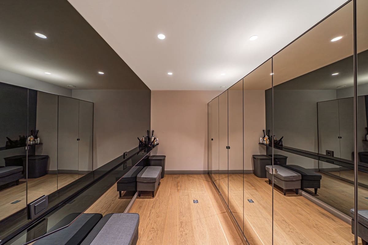 10 slaapkamer Villa te koop in Guadalmina - € 12.900.000 (Ref: 8894066)